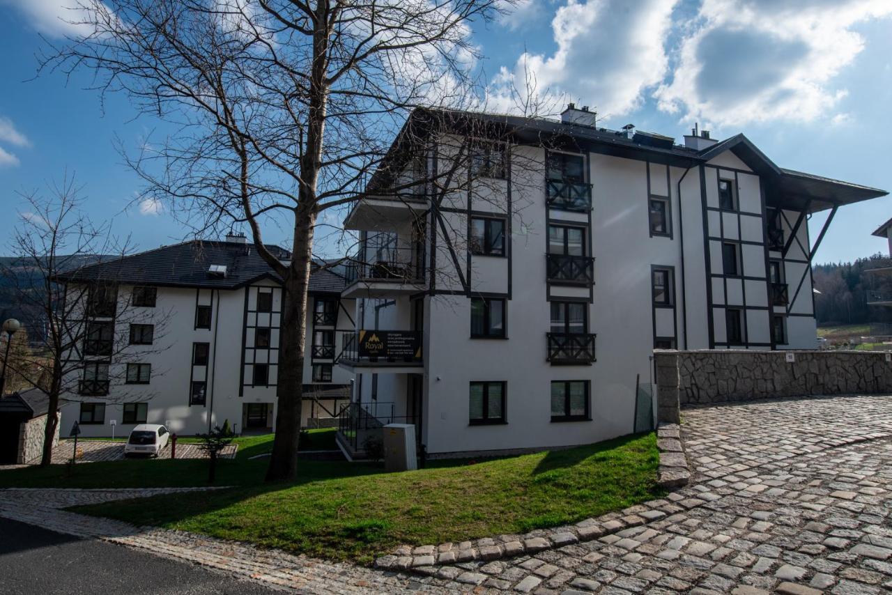 Apartamenty Amira W Kompleksie Apartamenty Piano Swieradow-Zdroj Luaran gambar
